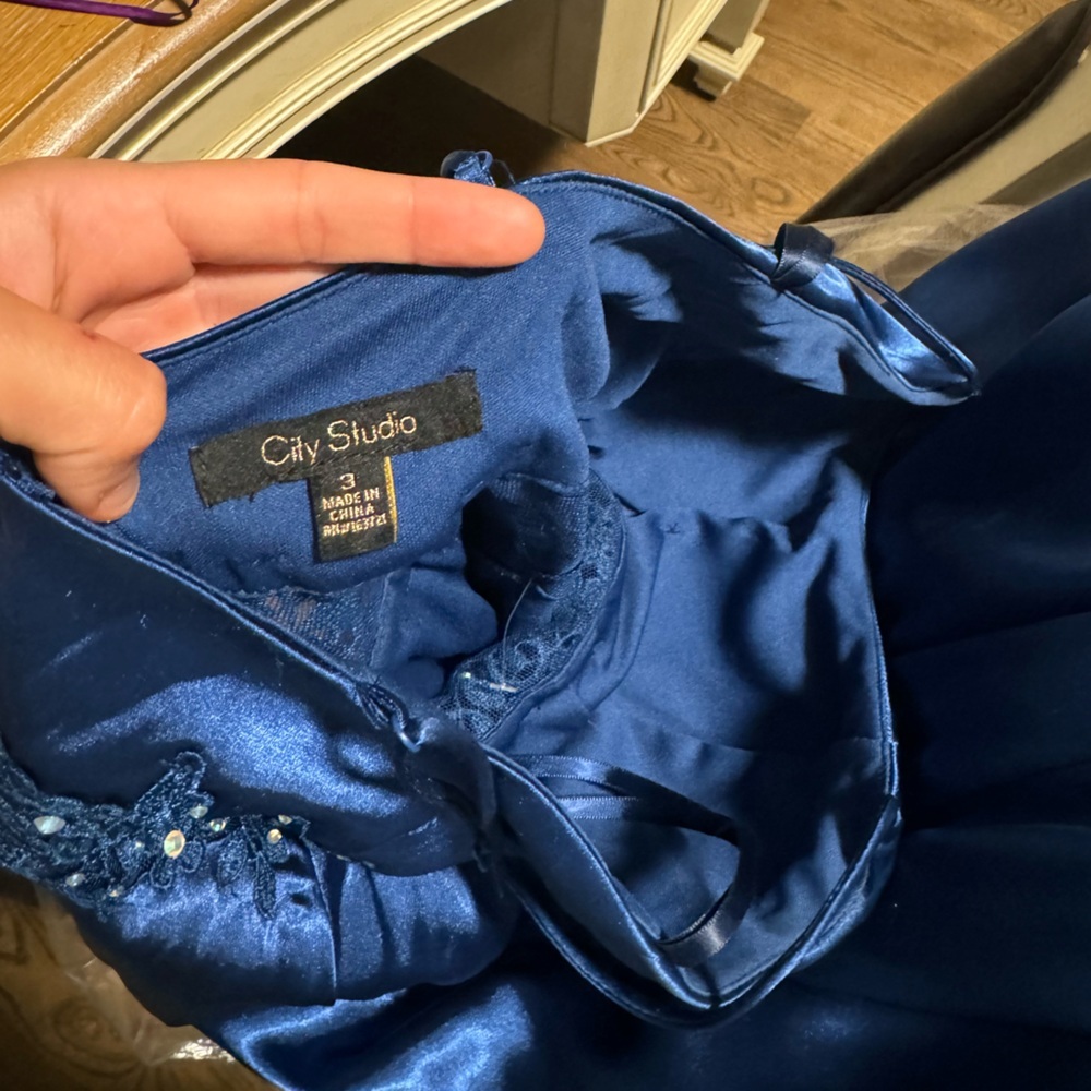 Elegant Royal Blue Satin Prom Dress – Beaded Waist & High Slit - Picture 3 of 3